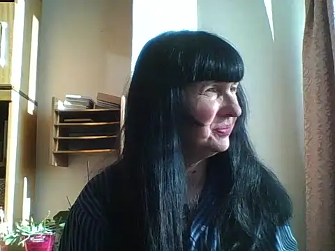 MelanyBanks online show from 11-19-25, 08:25