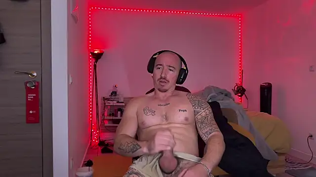 LMURPHYOK online show from 05-09-26, 02:31