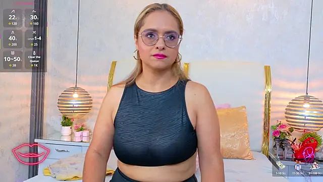 MarilynVega1 online show from 06-15-26, 08:30