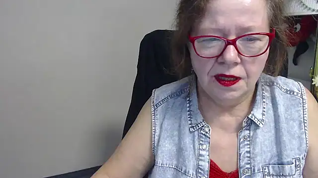 Snapshot of Adelewildx chatting on 02-27-25, 07:41 Adelewildx online show from 02-27-25, 07:41