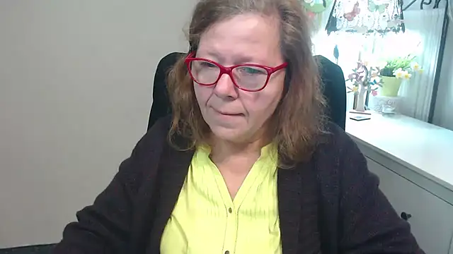 Snapshot of Adelewildx chatting on 09-29-25, 03:24 Adelewildx online show from 09-29-25, 03:24