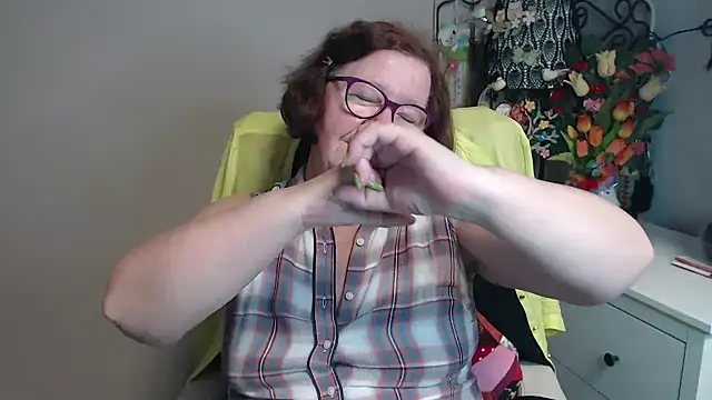 Adelewildx online show from 05-05-26, 02:58