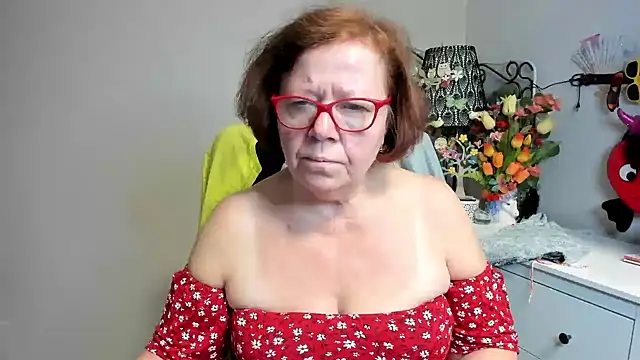 Adelewildx online show from 05-18-26, 04:01