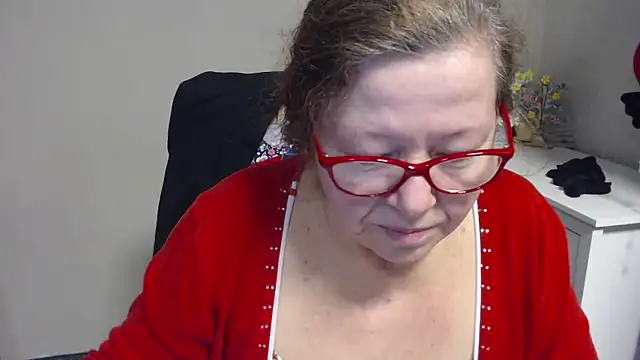 Snapshot of Adelewildx chatting on 02-24-25, 07:22 Adelewildx online show from 02-24-25, 07:22