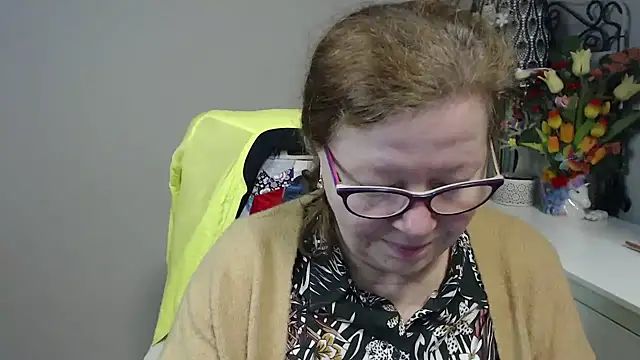 Snapshot of Adelewildx chatting on 02-04-26, 04:07 Adelewildx online show from 02-04-26, 04:07