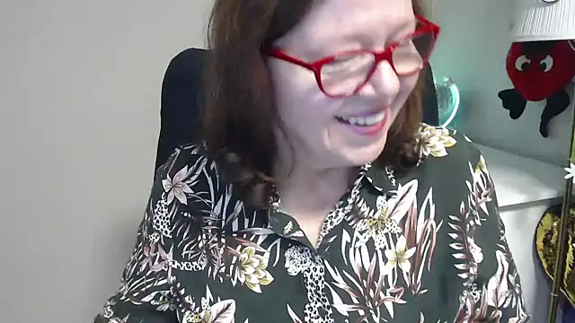 Snapshot of Adelewildx chatting on 03-11-25, 07:46 Adelewildx online show from 03-11-25, 07:46