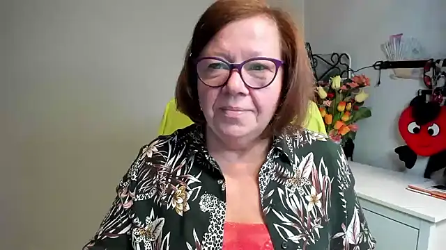 Snapshot of Adelewildx chatting on 06-17-26, 03:39 Adelewildx online show from 06-17-26, 03:39