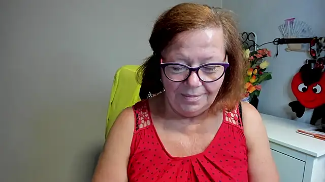 Snapshot of Adelewildx chatting on 06-26-26, 01:55 Adelewildx online show from 06-26-26, 01:55