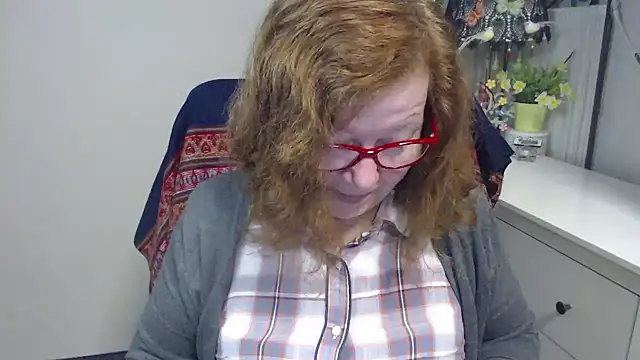 Snapshot of Adelewildx chatting on 10-22-25, 03:17 Adelewildx online show from 10-22-25, 03:17
