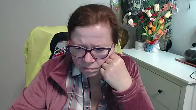 Snapshot of Adelewildx chatting on 02-12-26, 03:50 Adelewildx online show from 02-12-26, 03:50