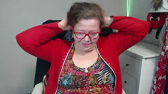 Snapshot of Adelewildx chatting on 02-26-25, 07:02 Adelewildx online show from 02-26-25, 07:02