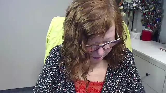 Adelewildx online show from 01-12-26, 05:14