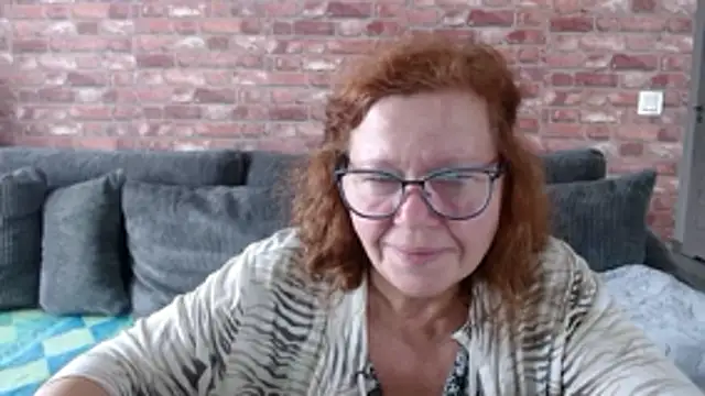 Snapshot of Adelewildx chatting on 10-11-25, 11:22 Adelewildx online show from 10-11-25, 11:22