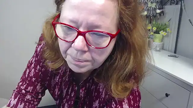 Snapshot of Adelewildx chatting on 10-21-25, 03:17 Adelewildx online show from 10-21-25, 03:17