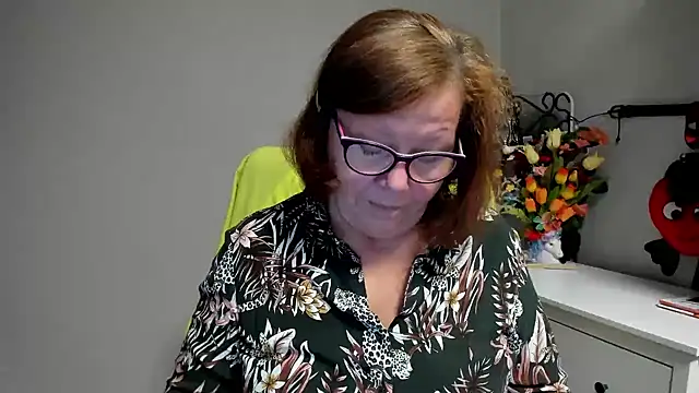 Snapshot of Adelewildx chatting on 07-08-26, 02:46 Adelewildx online show from 07-08-26, 02:46