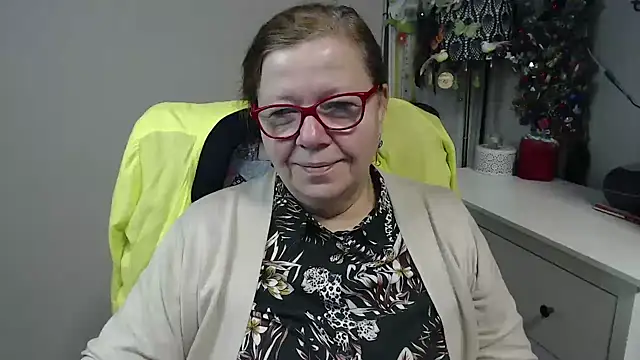 Adelewildx online show from 12-19-25, 04:49