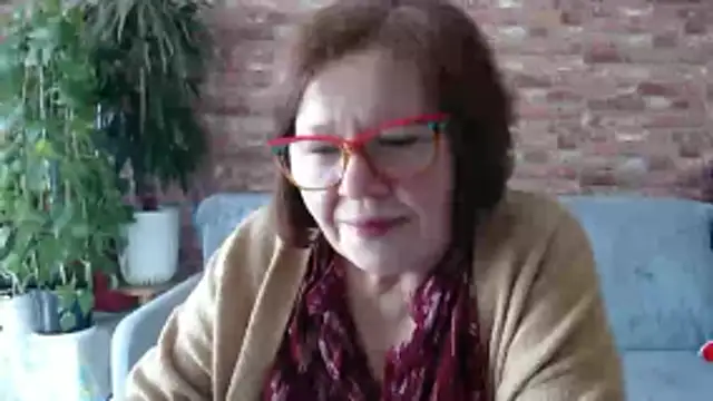 Adelewildx online show from 04-18-26, 10:17