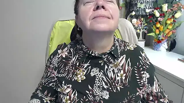 Adelewildx online show from 03-17-26, 04:48