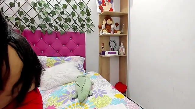 BellaBellosinia online show from 02-07-26, 03:47