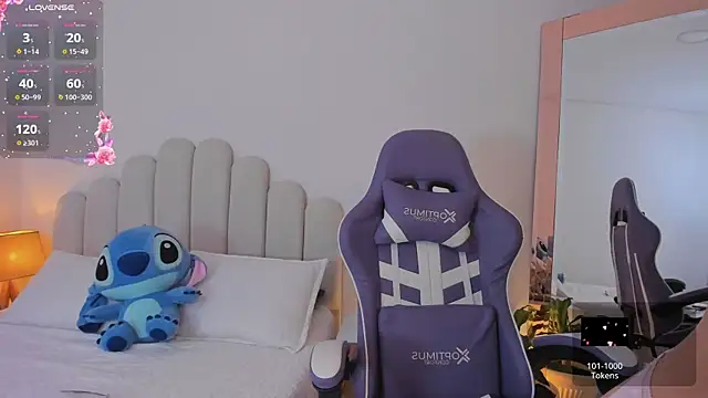 roxie gates  online show from 02-24-26, 02:34