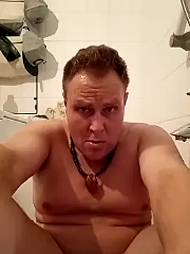 Snapshot of OliverBerlinSucht chatting on 10-20-25, 01:18 OliverBerlinSucht online show from 10-20-25, 01:18