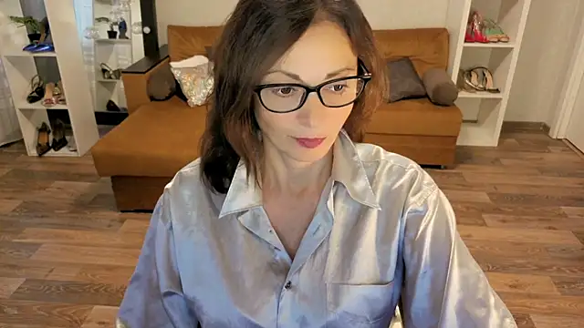 CaringSophie online show from 11-09-25, 11:03