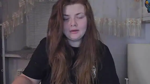 Snapshot of Eva_Shameless chatting on 02-15-25, 06:23 Eva Shameless online show from 02-15-25, 06:23