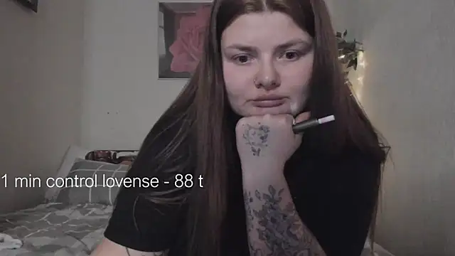 Snapshot of Eva_Shameless chatting on 02-16-25, 05:26 Eva Shameless online show from 02-16-25, 05:26