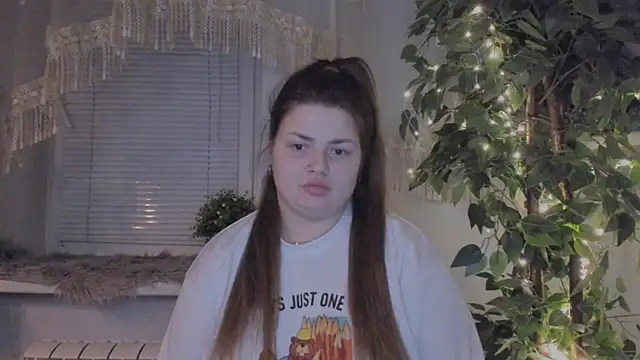 Snapshot of Eva_Shameless chatting on 01-12-25, 03:57 Eva Shameless online show from 01-12-25, 03:57