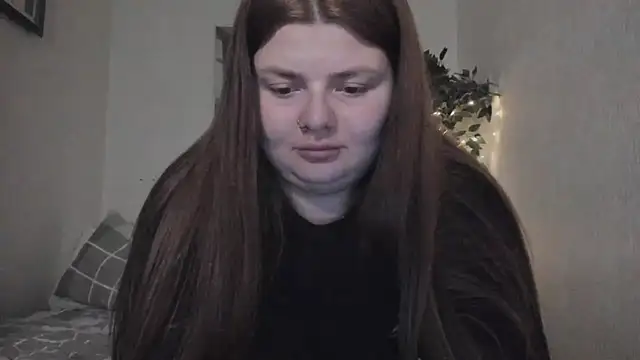 Snapshot of Eva_Shameless chatting on 02-16-25, 08:33 Eva Shameless online show from 02-16-25, 08:33