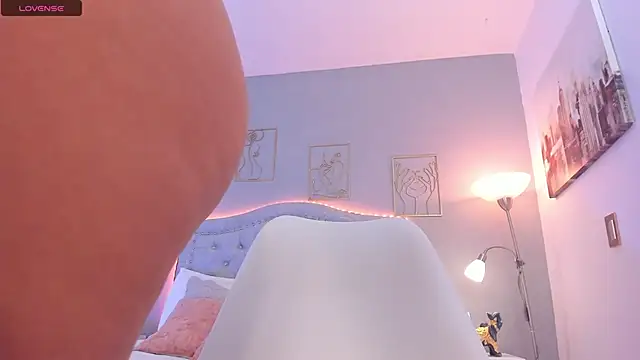 KylaMorrison online show from 01-07-26, 04:23