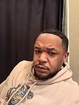 Snapshot of Oakcliffjacker chatting on 10-31-25, 11:18 Oakcliffjacker online show from 10-31-25, 11:18