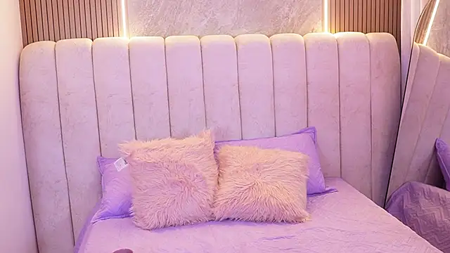 emyli sw  online show from 11-27-25, 03:07