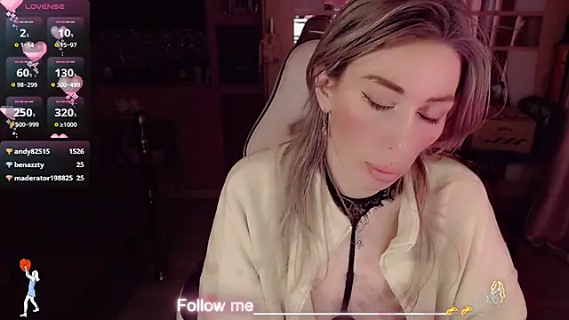 AnnieGOld  online show from 02-10-26, 07:51