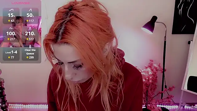 Snapshot of AnnieGOld_ chatting on 12-14-24, 12:44 AnnieGOld  online show from 12-14-24, 12:44