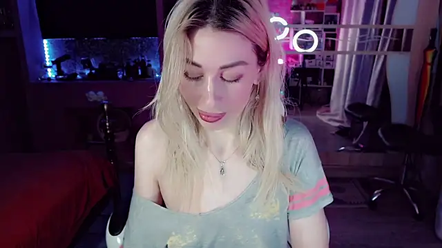 AnnieGOld  online show from 12-13-25, 11:55