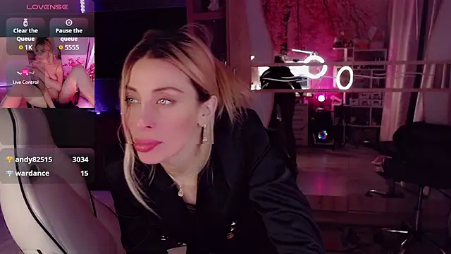 AnnieGOld  online show from 01-06-26, 11:53