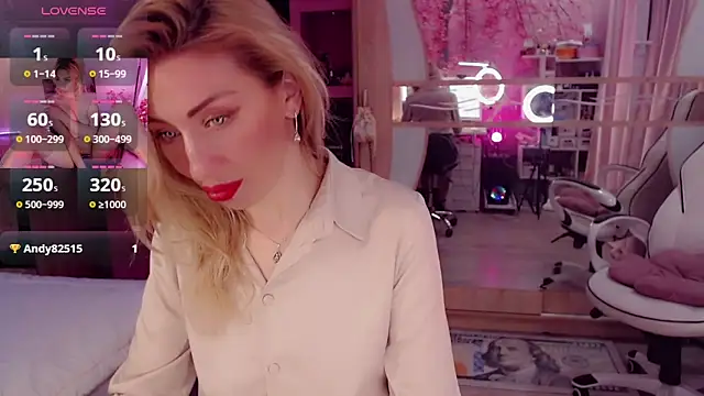 AnnieGOld  online show from 10-31-25, 07:54