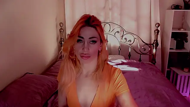 Snapshot of AnnieGOld_ chatting on 12-23-24, 03:29 AnnieGOld  online show from 12-23-24, 03:29