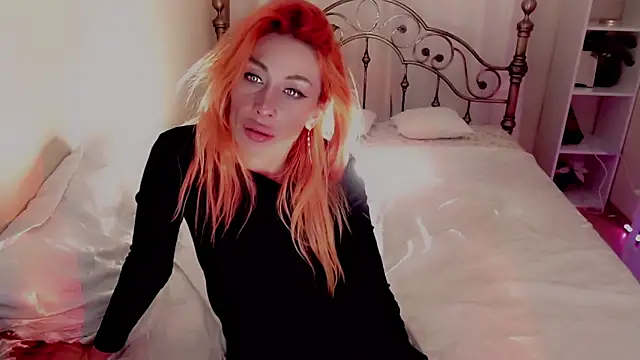 Snapshot of AnnieGOld_ chatting on 12-06-24, 08:32 AnnieGOld  online show from 12-06-24, 08:32