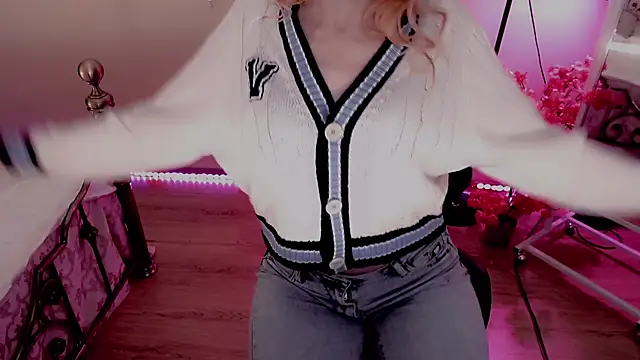 Snapshot of AnnieGOld_ chatting on 01-16-25, 10:02 AnnieGOld  online show from 01-16-25, 10:02