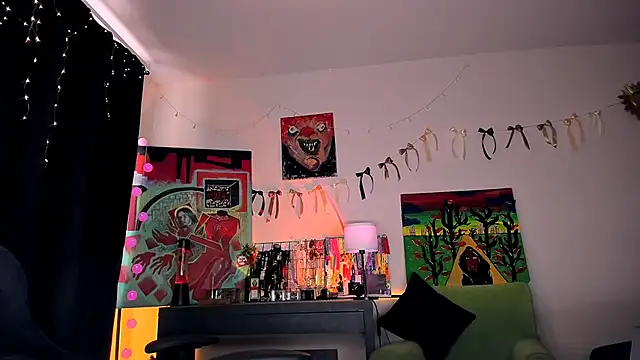 Felicia Bri online show from 06-03-26, 02:33