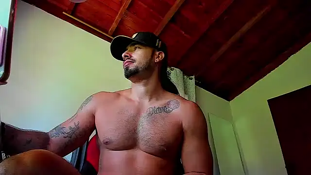 Snapshot of Baky_sexy chatting on 02-17-26, 02:03 Baky sexy online show from 02-17-26, 02:03