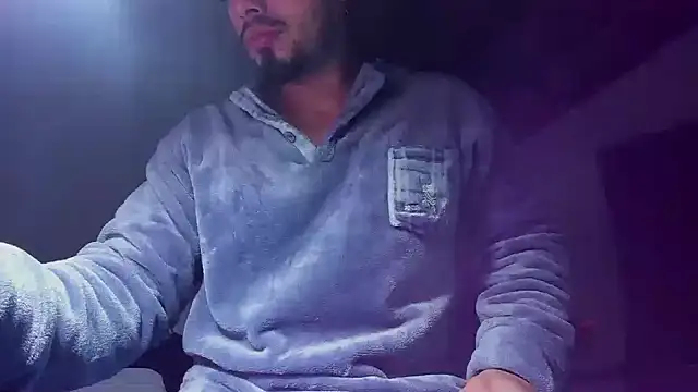 Snapshot of Baky_sexy chatting on 11-20-25, 09:54 Baky sexy online show from 11-20-25, 09:54