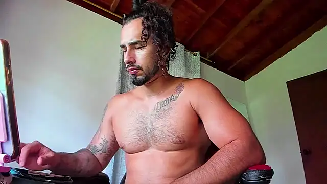 Snapshot of Baky_sexy chatting on 11-11-25, 04:02 Baky sexy online show from 11-11-25, 04:02