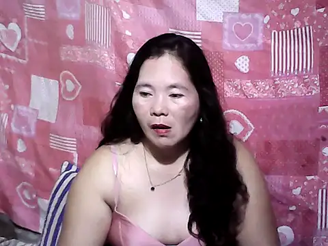 hotpusie 4u online show from 05-18-26, 01:49