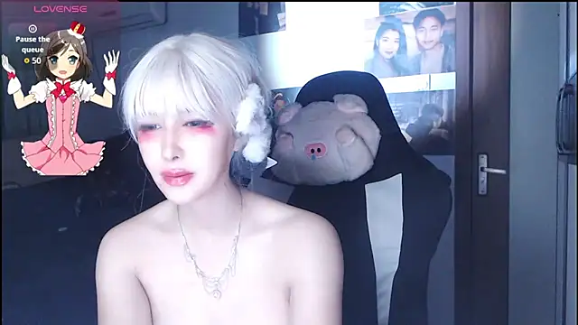 candy cola online show from 10-10-25, 07:09