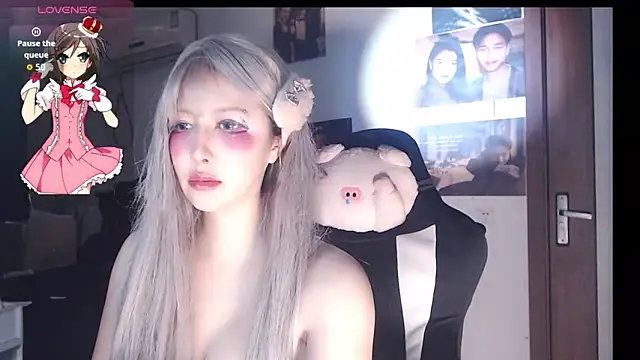 candy cola online show from 10-21-25, 12:54