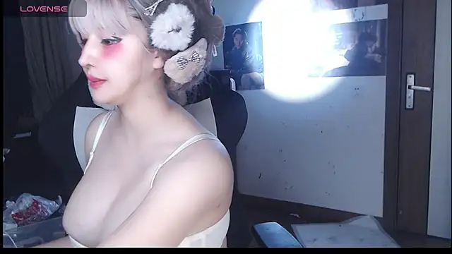 candy cola online show from 11-03-25, 01:15