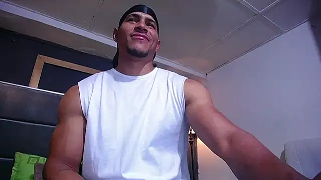 Snapshot of teddyfit19cm chatting on 05-30-26, 01:23 teddyfit19cm online show from 05-30-26, 01:23
